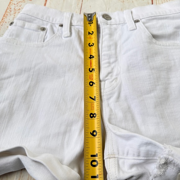 Madewell | White High-Rise Denimβ Shorts | Size 24 - Picture 7 of 9